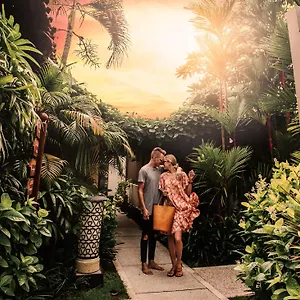 Alaya Dedaun Kuta Legian